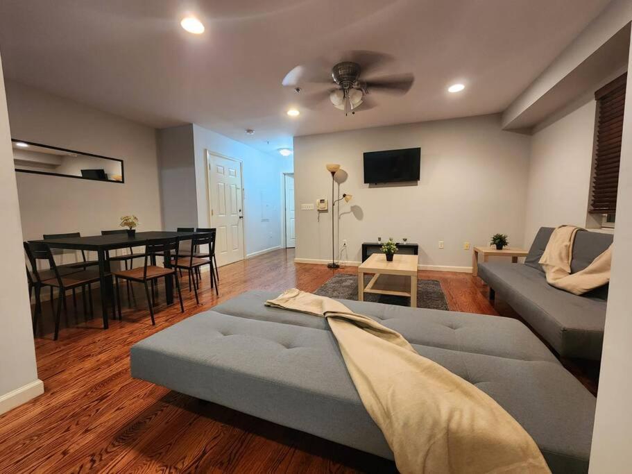 Luxury 2 Bed Apt, Mins To Nyc! Union City Dış mekan fotoğraf