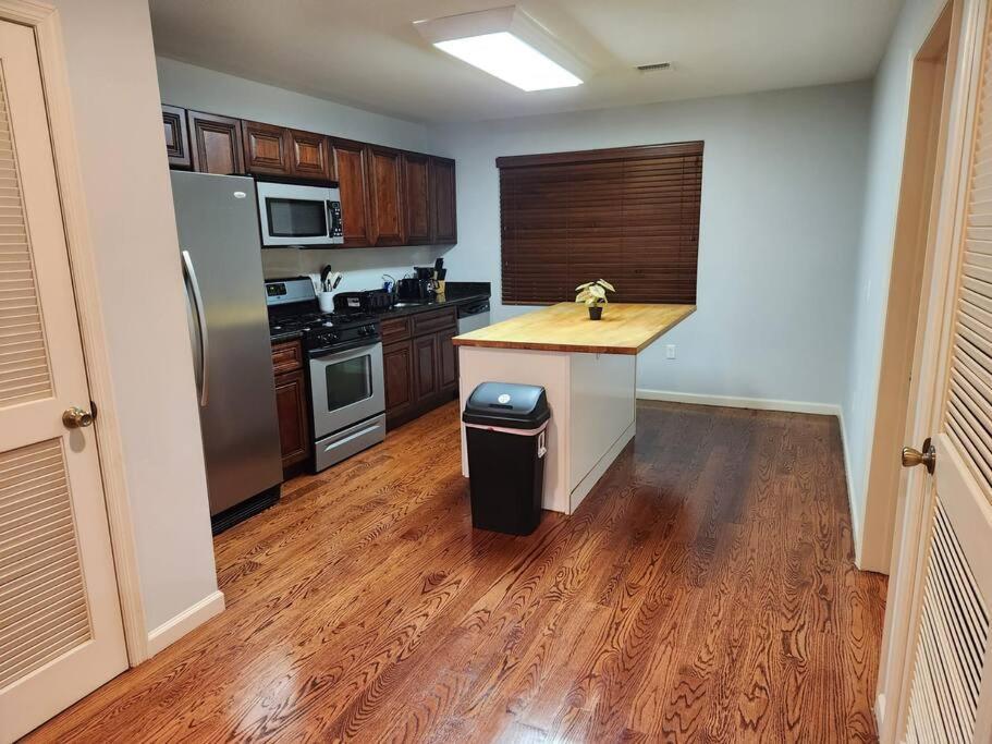 Luxury 2 Bed Apt, Mins To Nyc! Union City Dış mekan fotoğraf